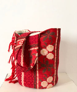 Bucket bag in vintage red fabric